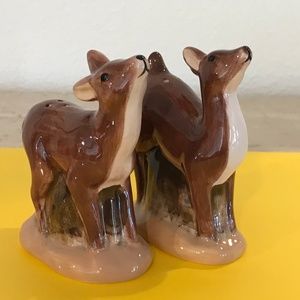 Ceramic Deer  Salt and Pepper Shaker: Cracker